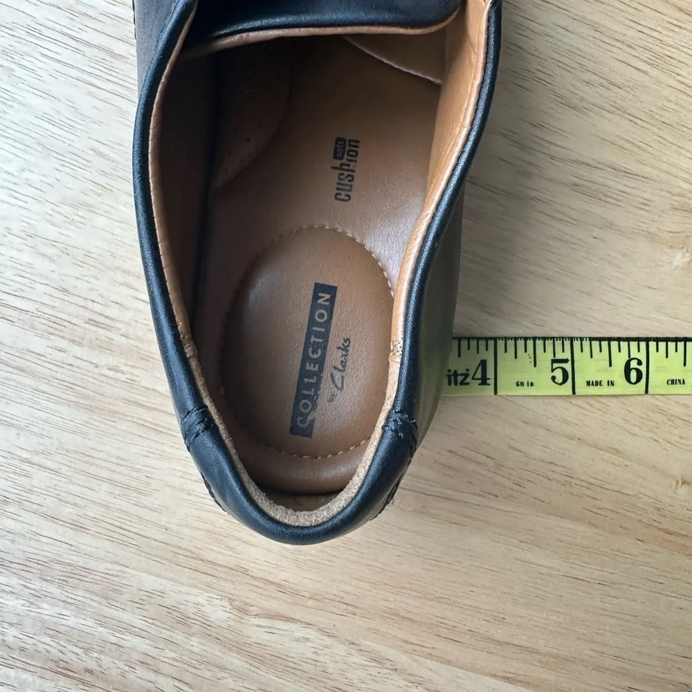Clark's collection soft cushion lace Black men shoes Size 9.5W